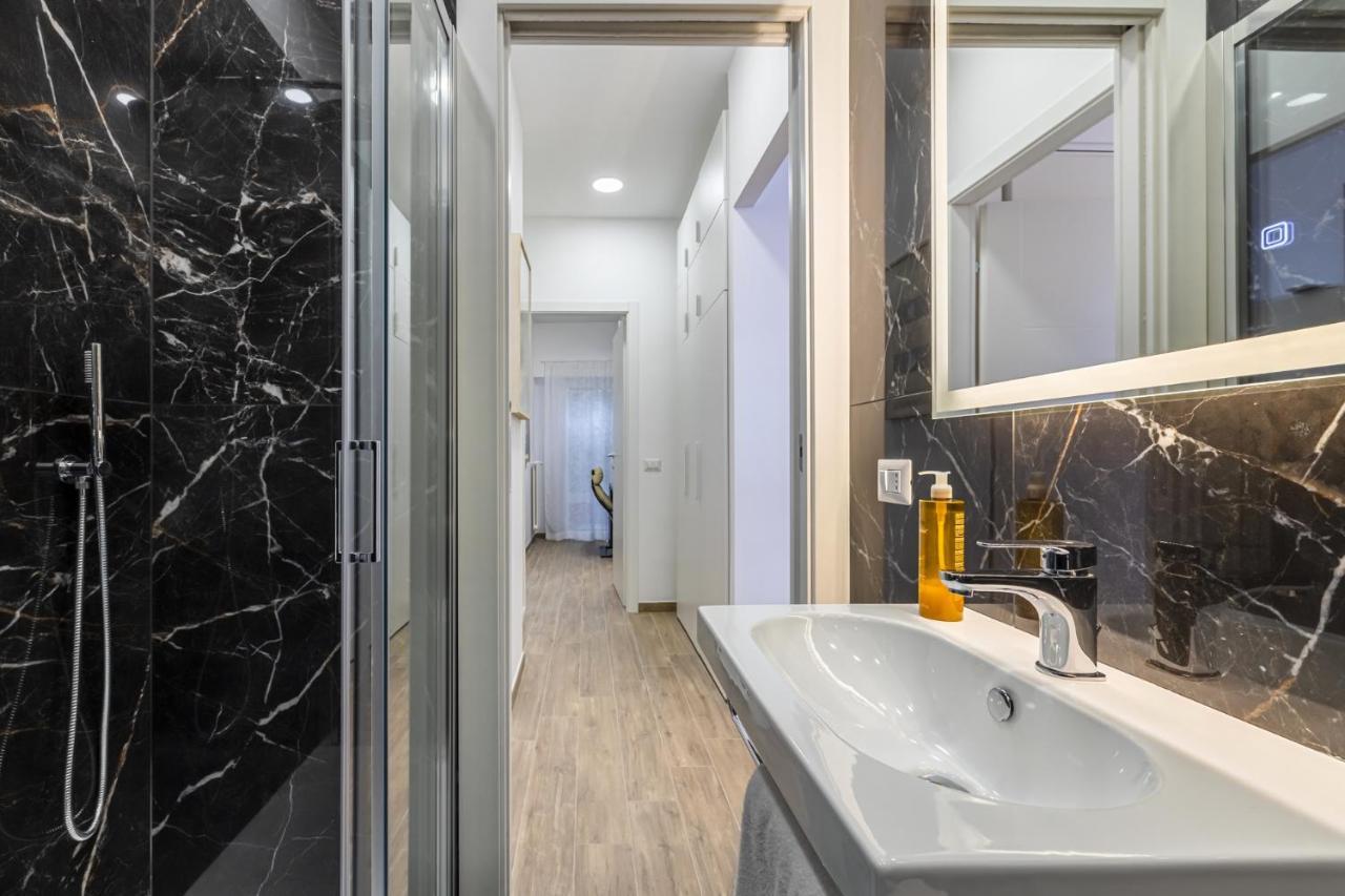 Luminoso Appartamento Con Terrazzo A La Storta Roma Exterior foto