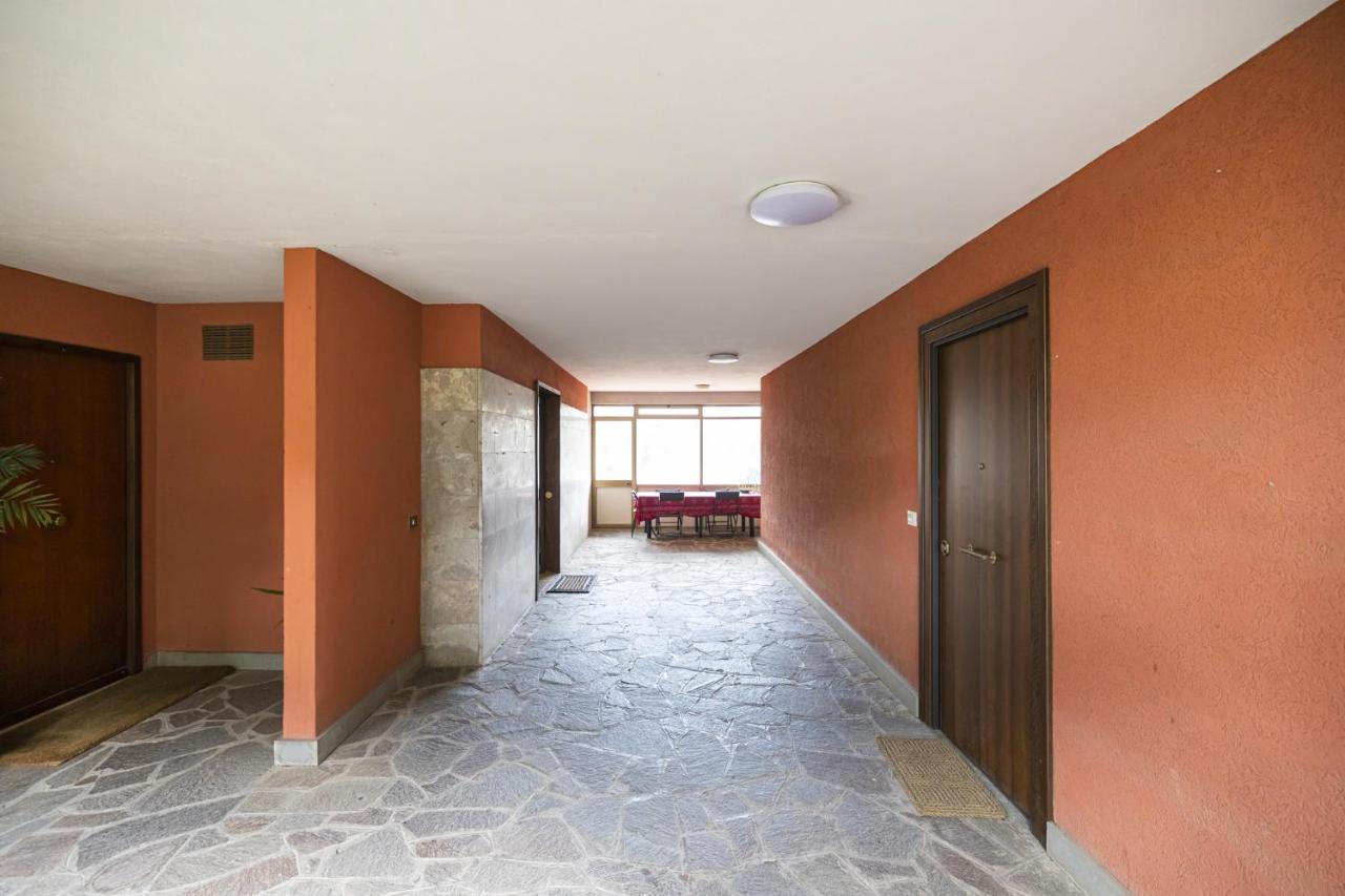 Luminoso Appartamento Con Terrazzo A La Storta Roma Exterior foto